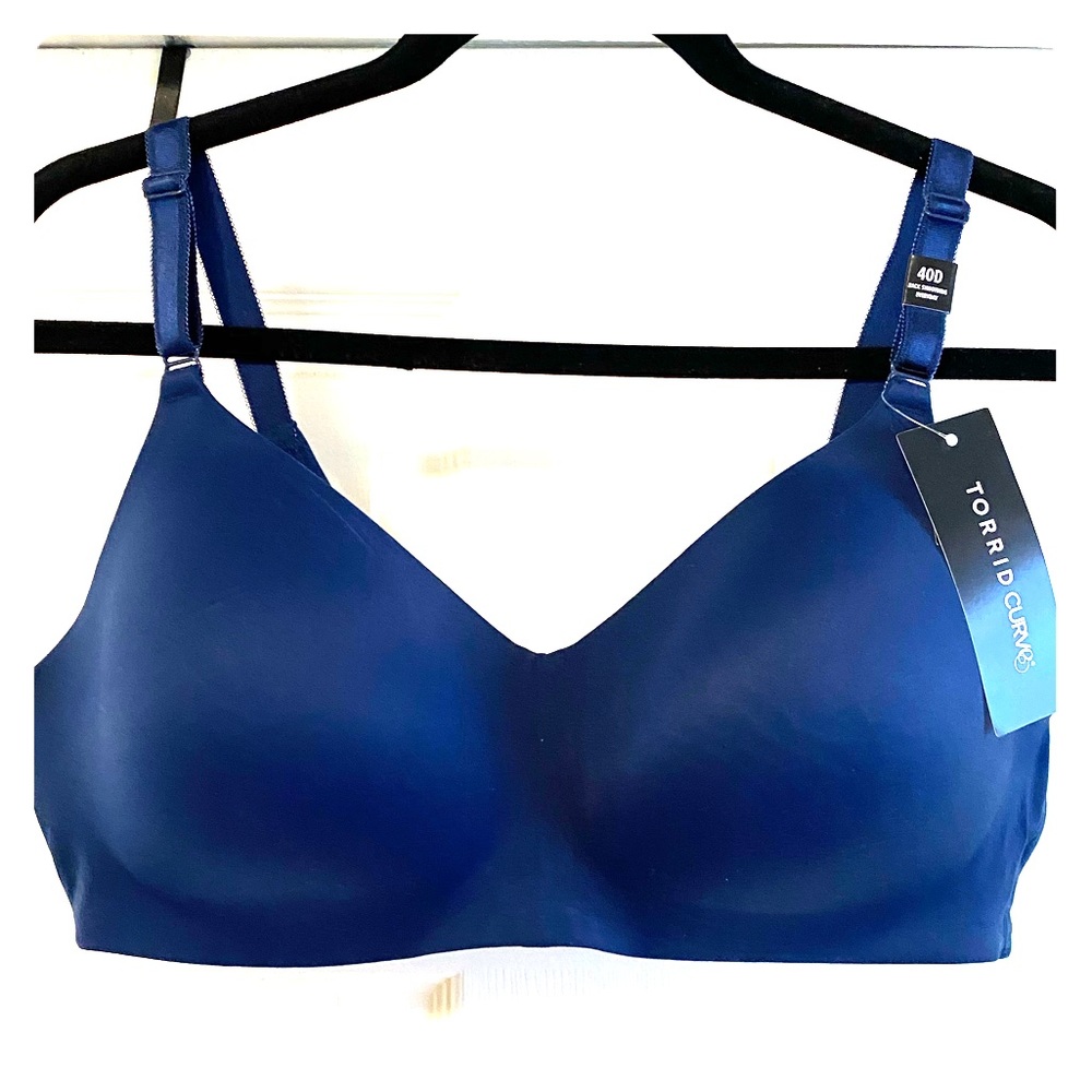 360° Back smoothing lightly lined wire-free bra.